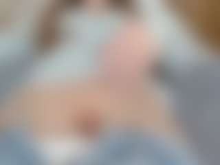 NaughtyBlooms's Live Sex Cam Show