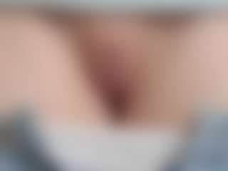 Live cam show with NaughtyBlooms - Sugarbaby on livesuperchat.net