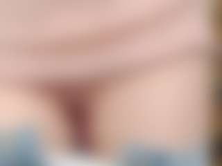 NaughtyBlooms's Live Sex Cam Show