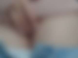 NaughtyBlooms's Live Sex Cam Show