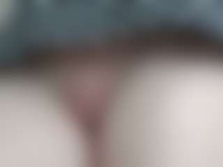 NaughtyBlooms's Live Sex Cam Show