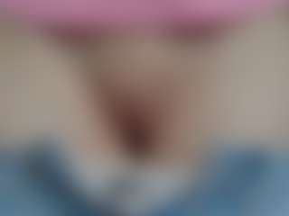 NaughtyBlooms's Live Sex Cam Show