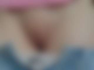 NaughtyBlooms's Live Sex Cam Show
