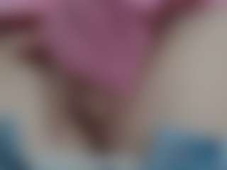NaughtyBlooms's Live Sex Cam Show