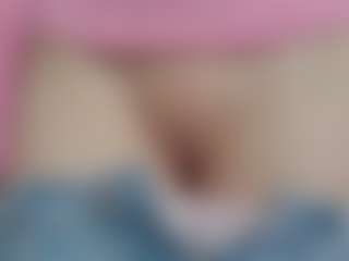 NaughtyBlooms's Live Sex Cam Show
