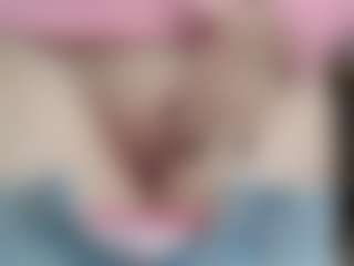 NaughtyBlooms's Live Sex Cam Show