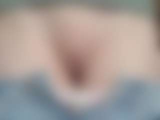 Live cam show with NaughtyBlooms - Squirt on SinfulBabes