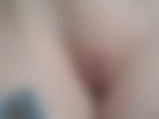 NaughtyBlooms's Live Sex Cam Show