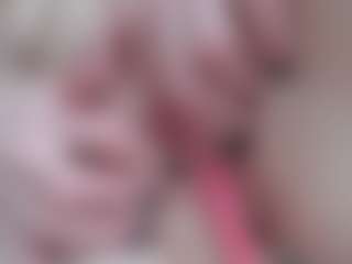 NaughtyBlooms's Live Sex Cam Show