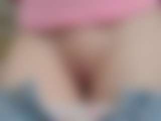 NaughtyBlooms's Live Sex Cam Show