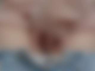 NaughtyBlooms's Live Sex Cam Show