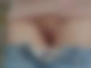 NaughtyBlooms's Live Sex Cam Show