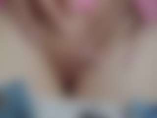 NaughtyBlooms's Live Sex Cam Show