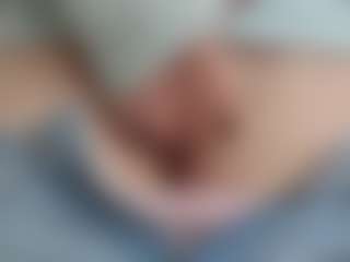 NaughtyBlooms's Live Sex Cam Show