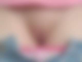 NaughtyBlooms's Live Sex Cam Show