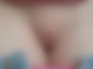 NaughtyBlooms's Live Sex Cam Show