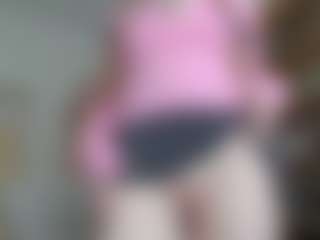 NaughtyBlooms's Live Sex Cam Show