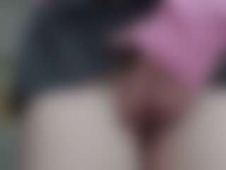 NaughtyBlooms's Live Sex Cam Show