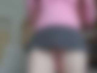 NaughtyBlooms's Live Sex Cam Show