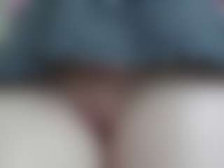 NaughtyBlooms's Live Sex Cam Show