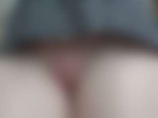 NaughtyBlooms's Live Sex Cam Show