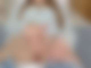 NaughtyBlooms's Live Sex Cam Show