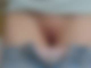 NaughtyBlooms's Live Sex Cam Show