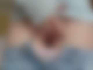 NaughtyBlooms's Live Sex Cam Show