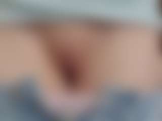 NaughtyBlooms's Live Sex Cam Show