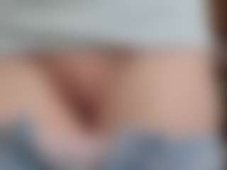 NaughtyBlooms's Live Sex Cam Show