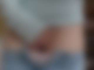 NaughtyBlooms's Live Sex Cam Show