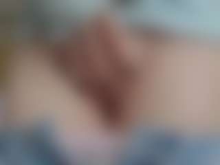 NaughtyBlooms's Live Sex Cam Show