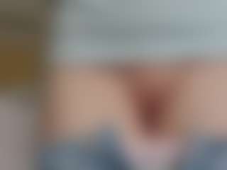 NaughtyBlooms's Live Sex Cam Show