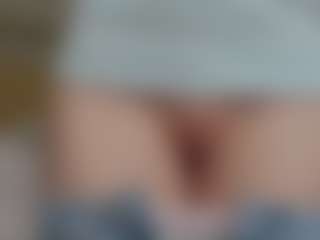 NaughtyBlooms's Live Sex Cam Show