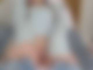 NaughtyBlooms's Live Sex Cam Show