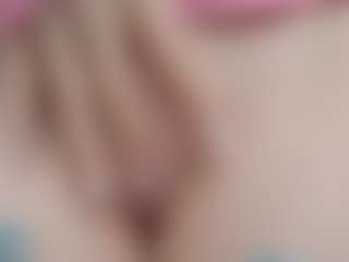 NaughtyBlooms's Live Sex Cam Show