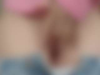 NaughtyBlooms's Live Sex Cam Show