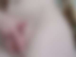 NaughtyBlooms's Live Sex Cam Show