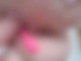 NaughtyBlooms's Live Sex Cam Show