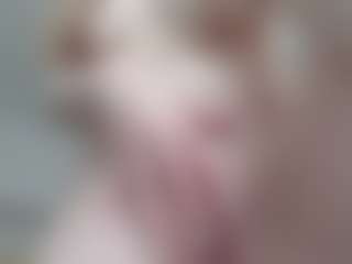 NaughtyBlooms's Live Sex Cam Show