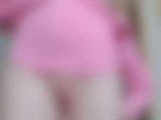 Live cam show with NaughtyBlooms - Small Tits on Chatstar