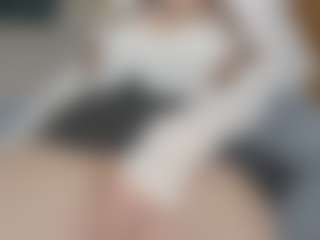 NaughtyBlooms's Live Sex Cam Show