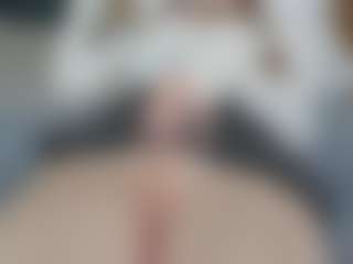 NaughtyBlooms's Live Sex Cam Show