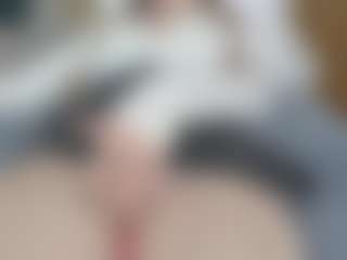 NaughtyBlooms's Live Sex Cam Show
