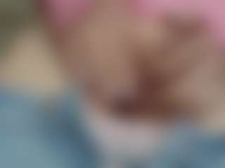 NaughtyBlooms's Live Sex Cam Show