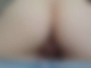 Live cam show with NaughtyBlooms - Squirt on Free Soda
