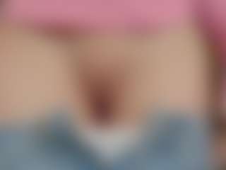 NaughtyBlooms's Live Sex Cam Show