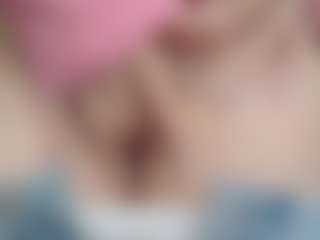 NaughtyBlooms's Live Sex Cam Show