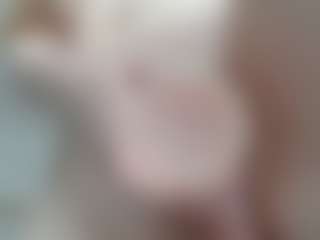 NaughtyBlooms's Live Sex Cam Show