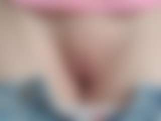 NaughtyBlooms's Live Sex Cam Show